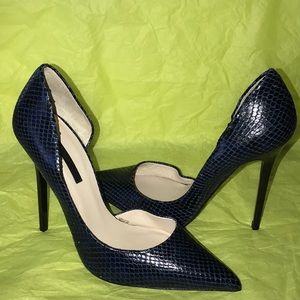 Zara Navy Snakeskin print Pumps